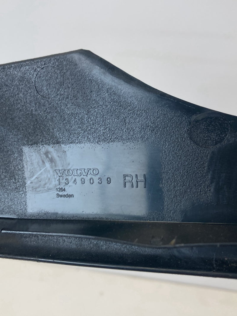 1989-1995 Volvo 940 944 Door Sill Rear Sedan Black 1349038 1349039 OEM #4228M
