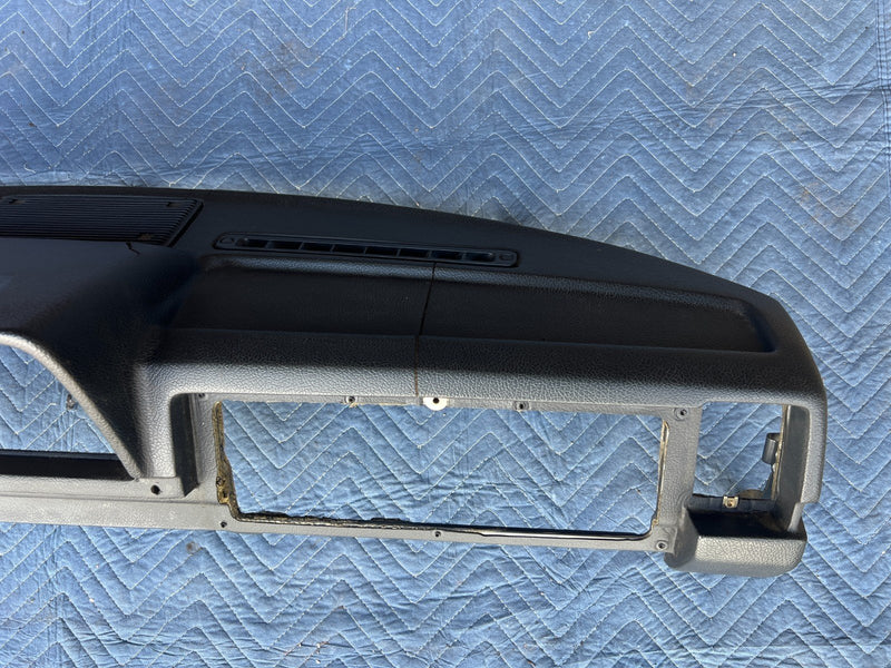 1986-1993 Volvo 240 244 245 Dashboard Assembly Black Trim Dash OEM #4136EM