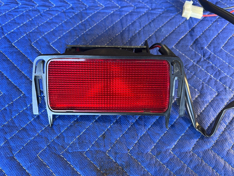 1984-1989 Volvo 740 760 Sedan Rear Third Brake Light Lamp Assembly OEM #1634EM