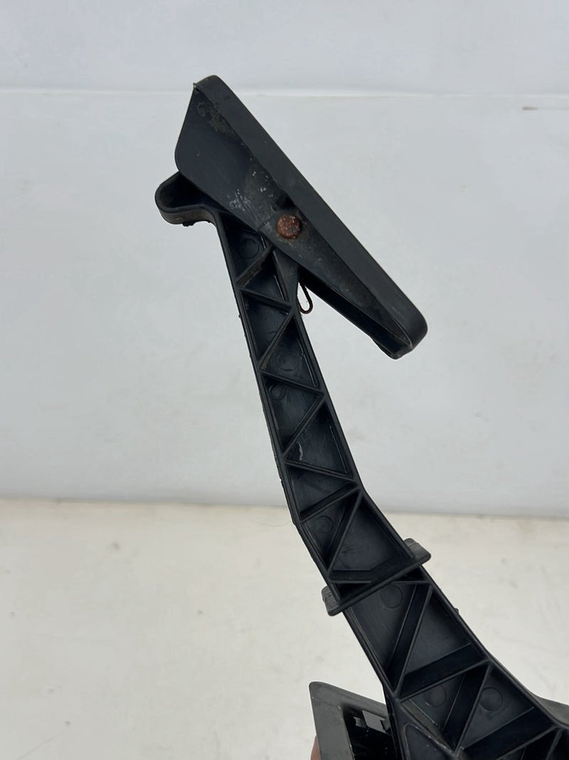 1990-1992 Volvo 740 745 940 Accelerator Throttle Gas Pedal Lever OEM #5873EM