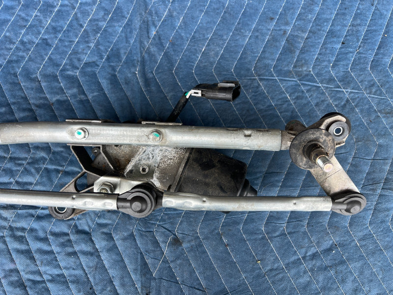 2012-2015 Chevy Cruze Wiper Motor and Transmission & Hardware OEM #2238CN