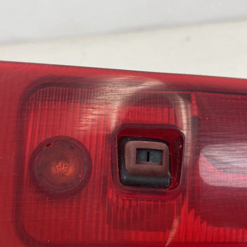 2003-2006 Volvo XC90 Center Third Brake Light Lamp Assembly 9483947 OEM #4818M