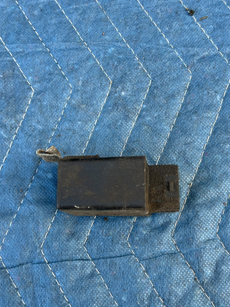 1986-1993 Volvo 240 244 Fuel Pump Radio Suppression Relay 1323592 OEM #4232EM