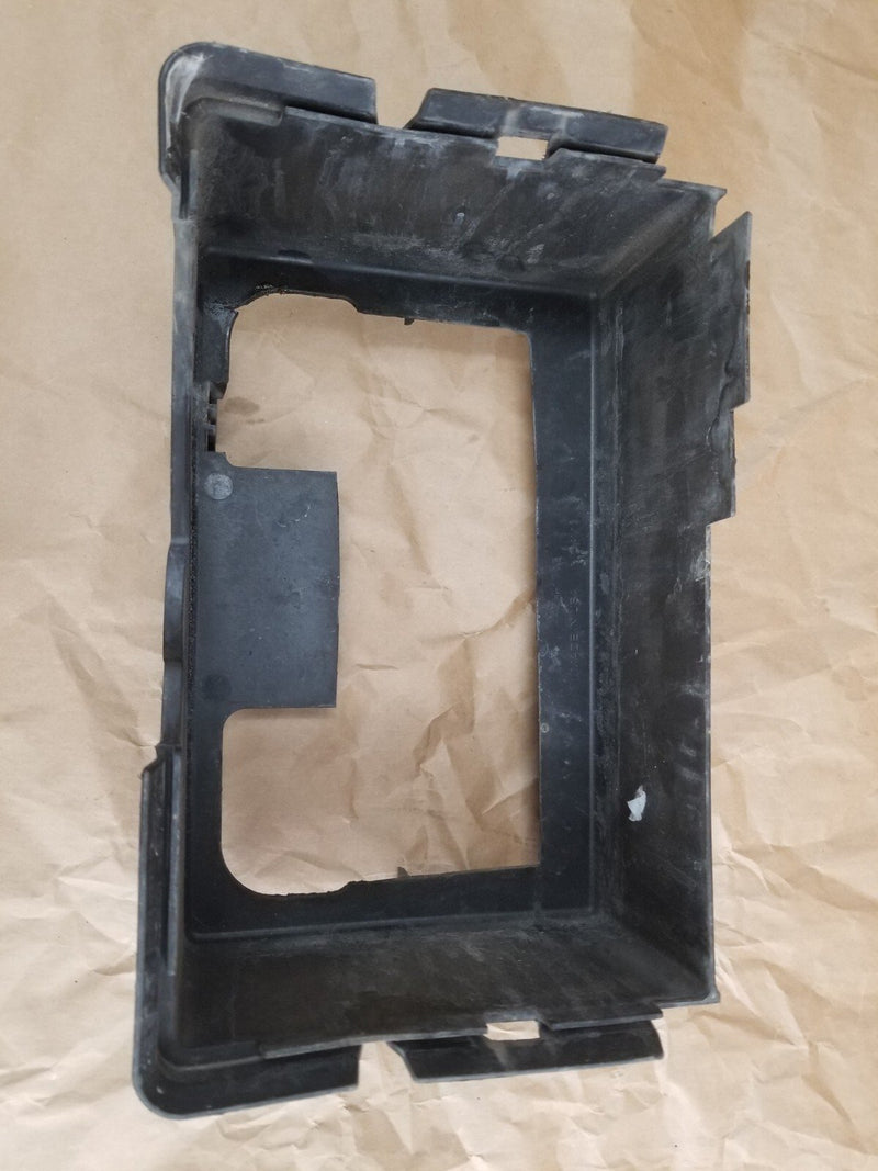 2005-2007 Ford F-350 Battery Cover Trim Holder Mount OEM #632CN