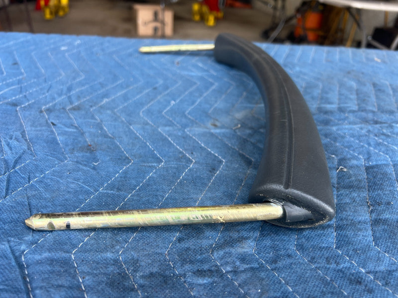 1999-2002 Chevy Silverado GM 1500 2500 Passenger Grab Bar Handle OEM #1800CN
