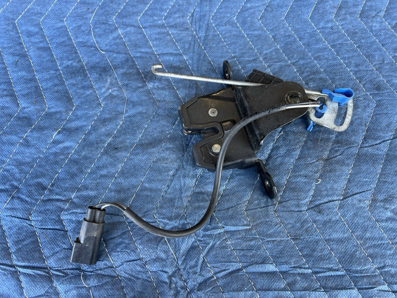1998-2003 Jaguar XJR XJ8 X308 Trunk Latch Catch & Lock w/ Hardware OEM #4715E