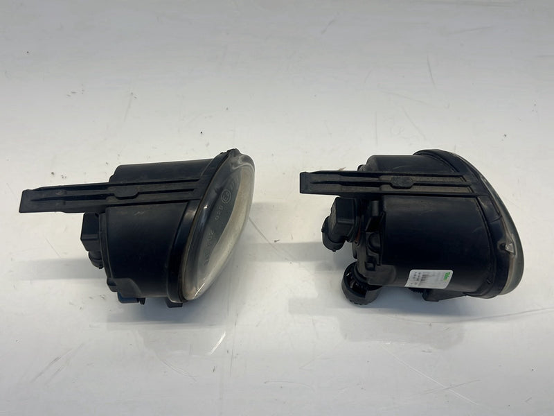 2006 BMW X5 E53 - Fog Light Pair PN: 63176920885