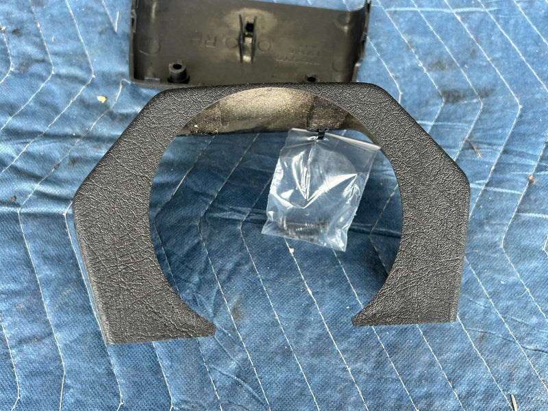 1989-1995 Volvo 740 940 Sedan Steering Column Surround Bezel Trim OEM #3681EM