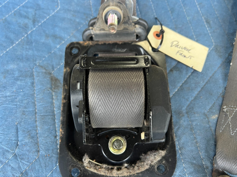 1985-1988 Suzuki Samurai SJ413 Driver Front Seatbelt Retractor OEM #2317CN