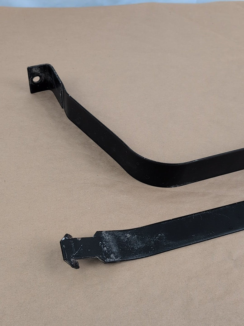 1995-1997 GMC Yukon Fuel Tank Strap Brackets Pair 697655 15978247 OEM