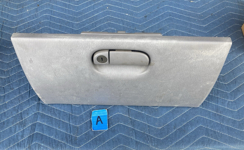 1997-2002 Jeep Wrangler TJ Glove Box Assembly 55037225 OEM #3224M