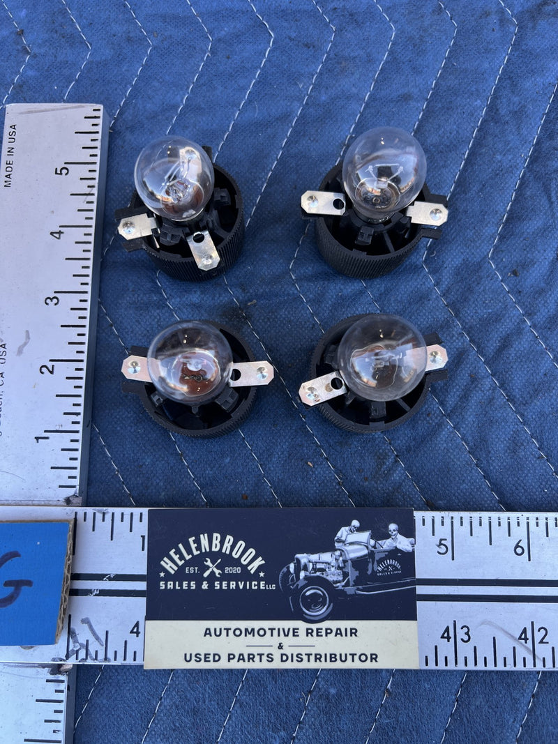 1988 Volvo 240 245 - Tail Light Socket PN: CP32