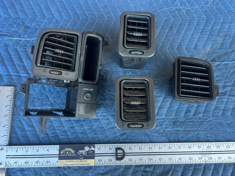 1999-2002 Chevy Silverado GM 1500 2500 Dash HVAC Heat AC Air Vent Set OE #1828CN
