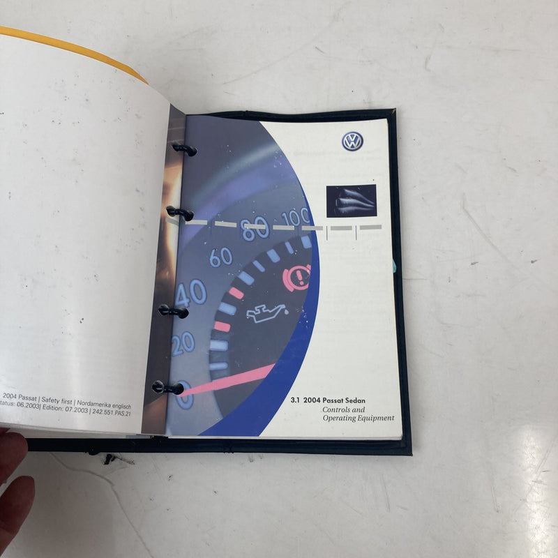2001-2005 Volkswagen Passat Owners Manual Book OEM #5526M