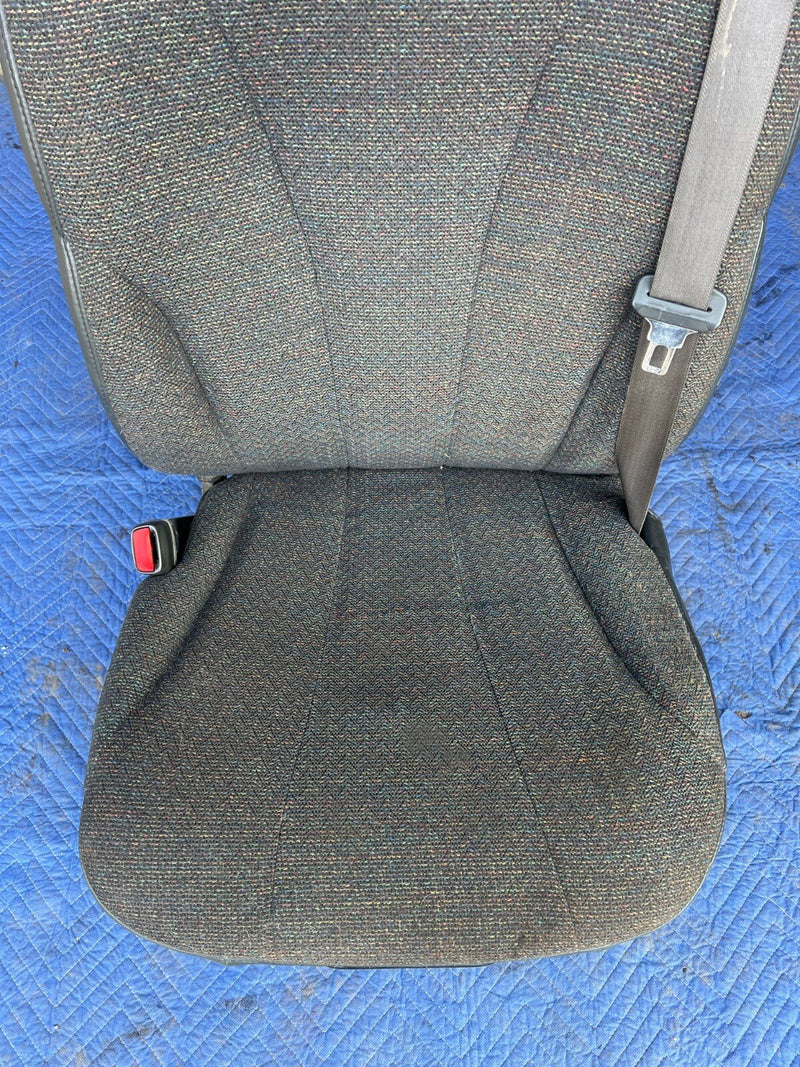 1999-2002 Chevy Silverado GM Driver Left Front Seat Bucket Seatbelt OEM #1853CN