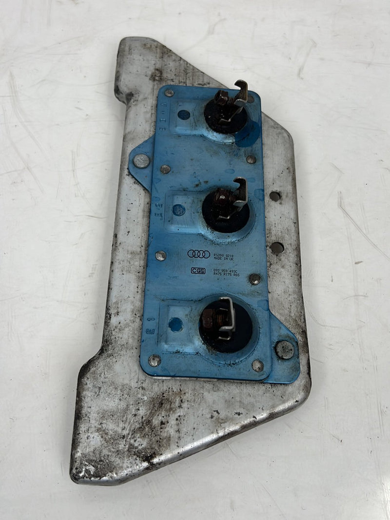 1996-2003 Audi S8 D2 A8 Radiator Cooling Fan Resistor Mounting Plate OE #6553EM