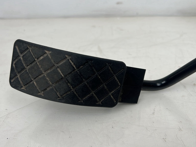 1996-2003 Audi S8 D2 A8 Accelerator Gas Pedal Assembly w/ Bracket OEM #6473EM