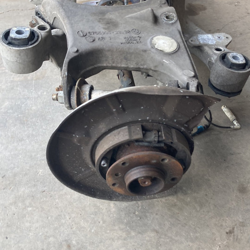 2003-2007 BMW 545i E60 Rear Axle Assembly 1801699349 6759610 6761134 OEM #4982M
