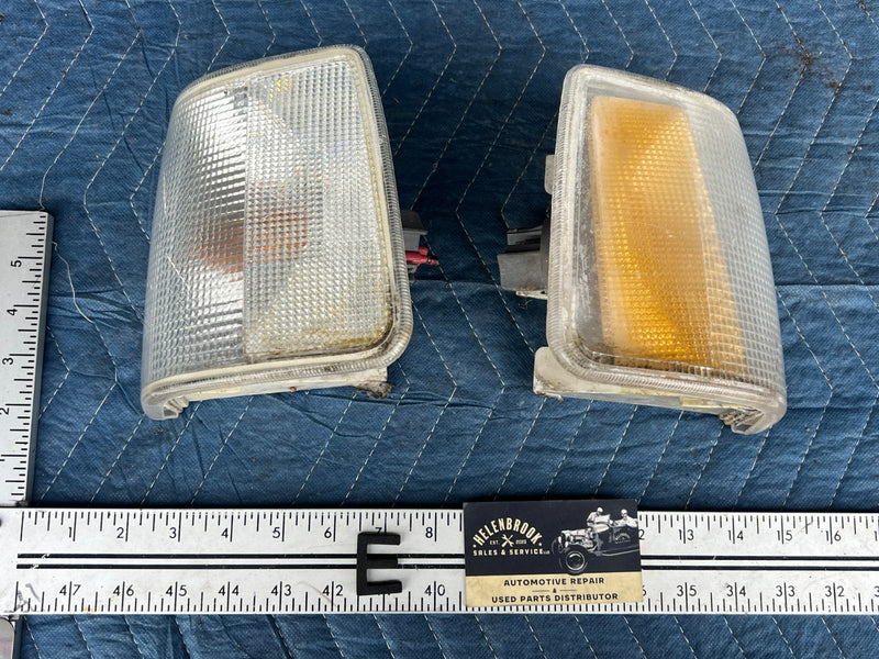 1992-1995 Volvo 940 740 Front Left & Right Turn Signal Light Pair OEM #3247EM