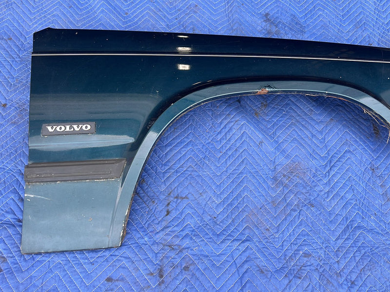 1990-1992 Volvo 740 745 940 Front Passenger Right Fender Panel Trim Blue Green Metallic OEM #5996EM