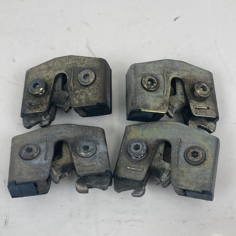 1986-1993 Volvo 240 244 Door Latch Set of 4 6438 042S OEM #4883M