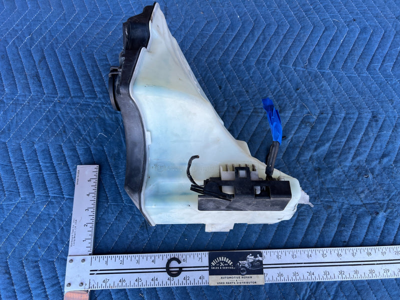 2000-2005 BMW 330xi 325xi E46 Windshield Washer Fluid Reservoir Tank OEM #4821EM