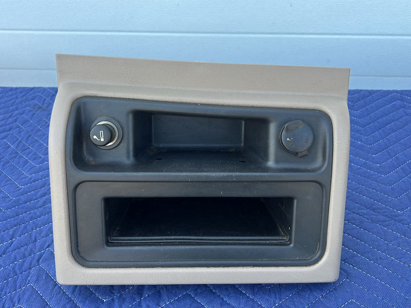 Chevrolet Silverado - Dash Storage PN: 15194292 15070497 15168085