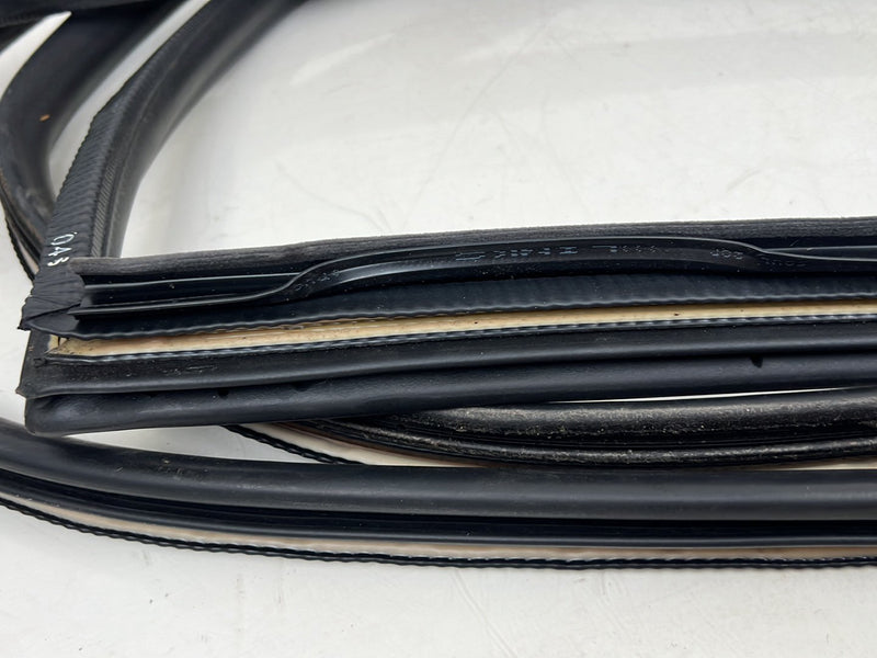 1996-2003 Audi S8 D2 A8 Door Seal Weatherstripping Gasket Set of 4 OEM #6587EM