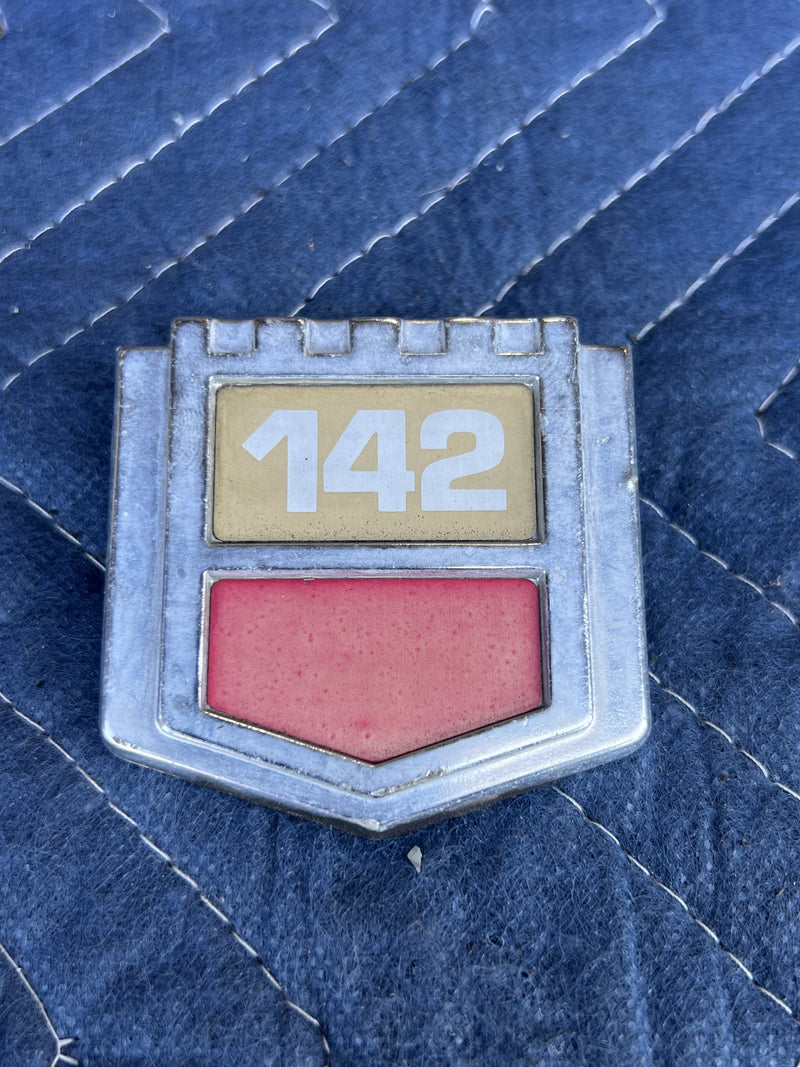 1973 Volvo 140 142 - Emblem