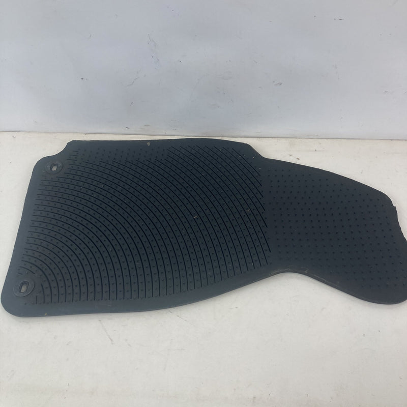 2001-2005 Volkswagen Passat Floor Mat Set Factory OEM #5564M