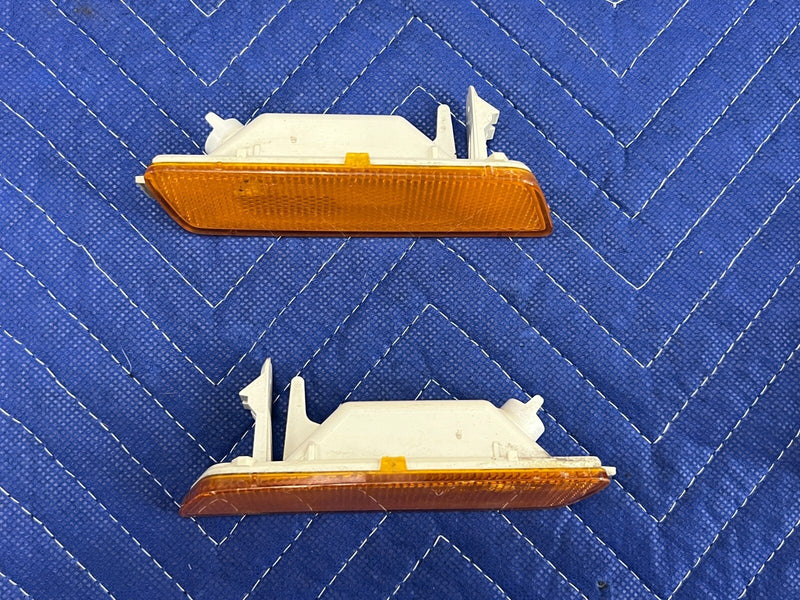 2006-2010 VW Jetta 2.5L LH & RH Front Fender Marker Light OEM 1K5945071A #61MC