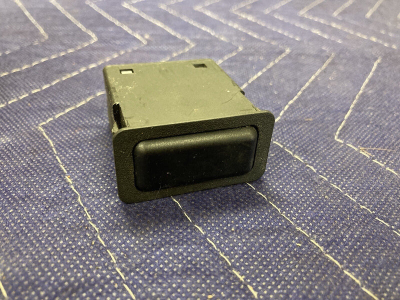 1984-1991 BMW 318i 325i E30 Hazard Flasher Switch Button QC80FK5023 OEM #2546M