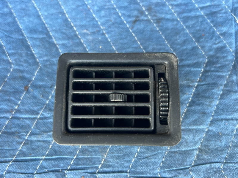 1992-1995 Volvo 940 740 Dash LH RH Center HVAC Heat AC Vent Set of 3 OEM #3229EM