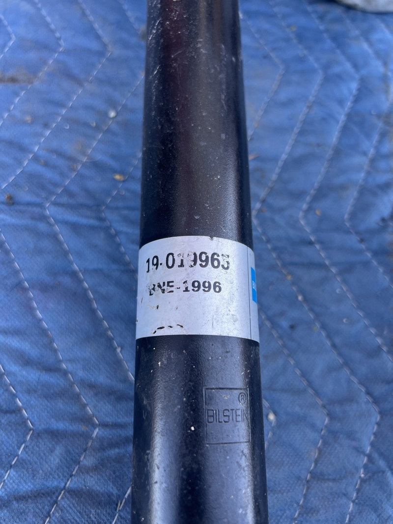 1985-1992 Volkswagen Golf Rear Strut Pair 19019963 OEM