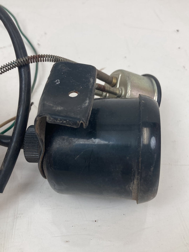 - Tachometer