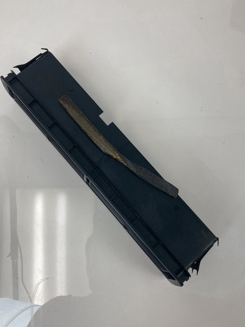1992 Volvo 940 944 - Dash Vent PN: 9407692 9407691
