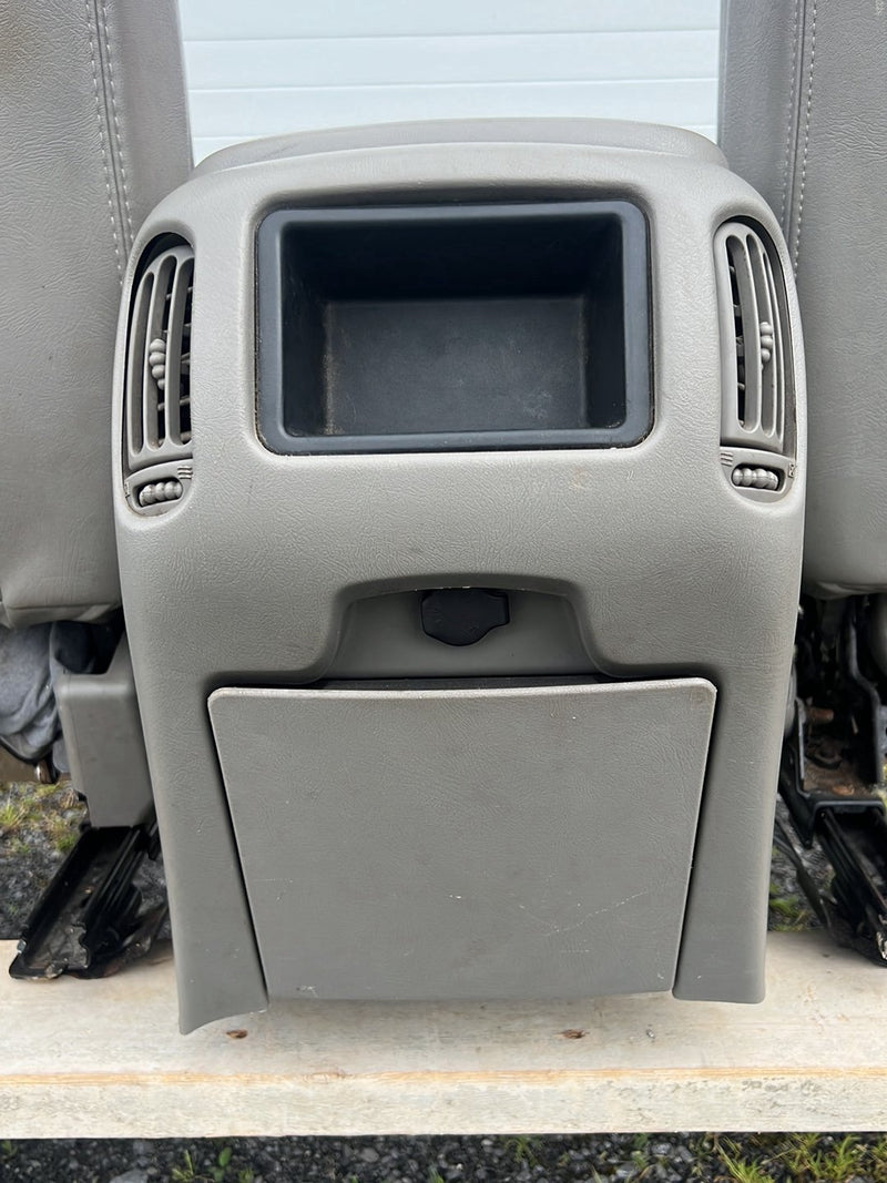 Chevrolet Silverado - Seat Front Pair