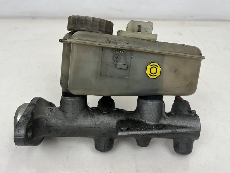 1990-1992 Volvo 740 745 940 Brake Master Cylinder w/ Reservoir 3530354 OEM #5950EM