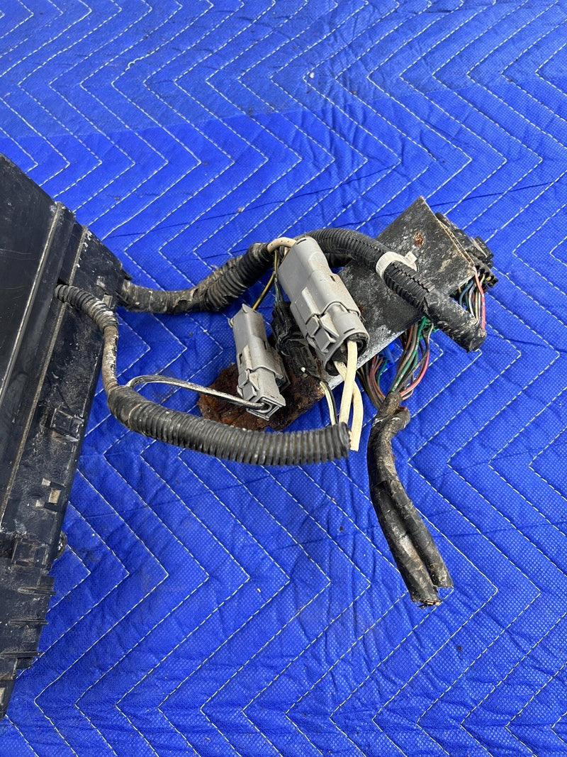 1998-2002 Isuzu Trooper Wiring Junction Engine Fuse Box Relay Box OEM #956EM