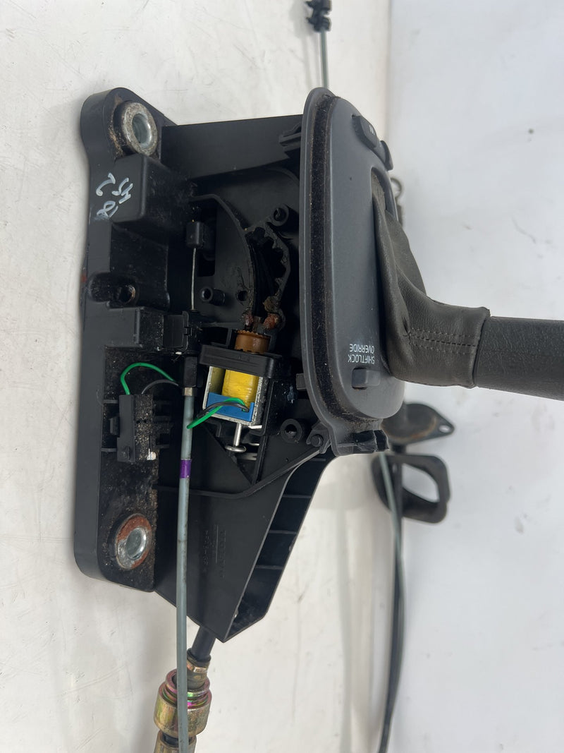 1998-2000 Volvo S70 V70 XC Automatic Floor Shift Shifter Assembly OEM #6895EM