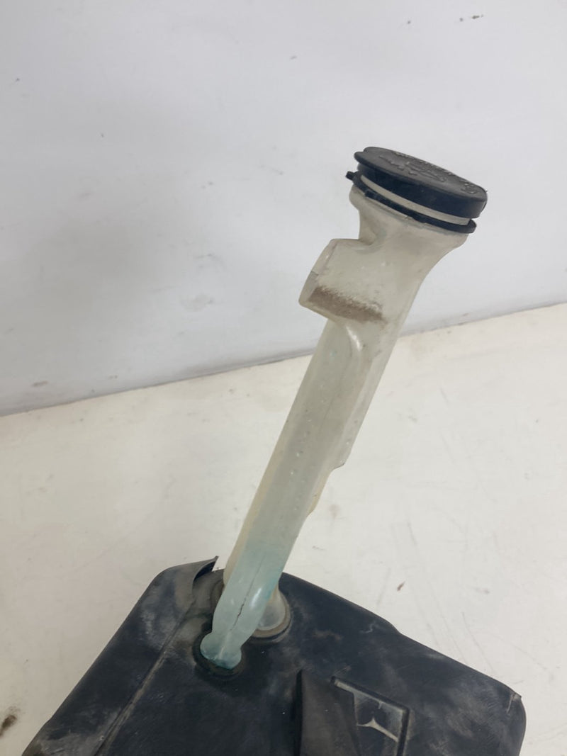 1995-1998 Chevrolet Silverado 2500 GMT400 Windshield Washer Reservoir Tank OEM