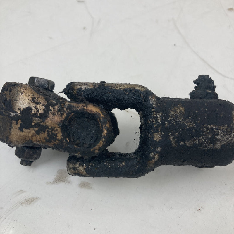 1981-1985 Volvo 240 245 Steering Intermediate Shaft 1229208 OEM
