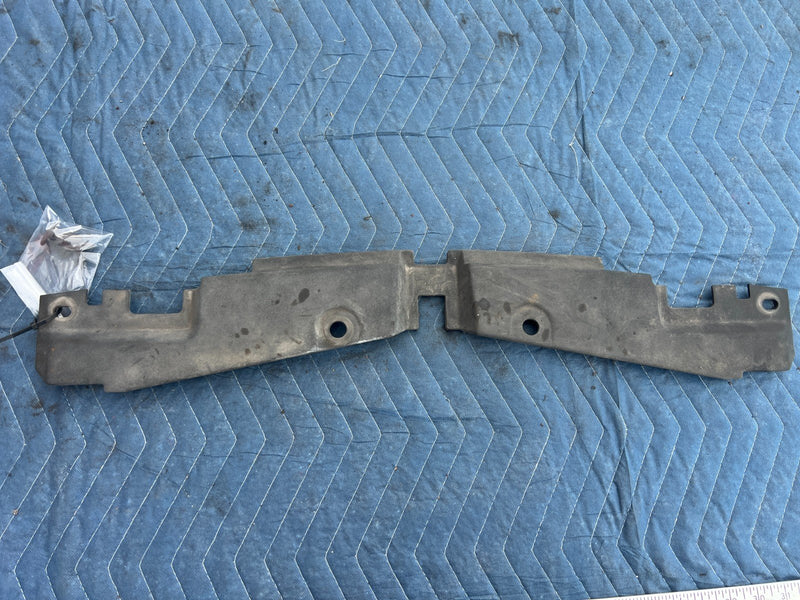 1989-1995 Volvo 740 940 Sedan Radiator Grille Cover Trim 3538306 OEM #3716EM