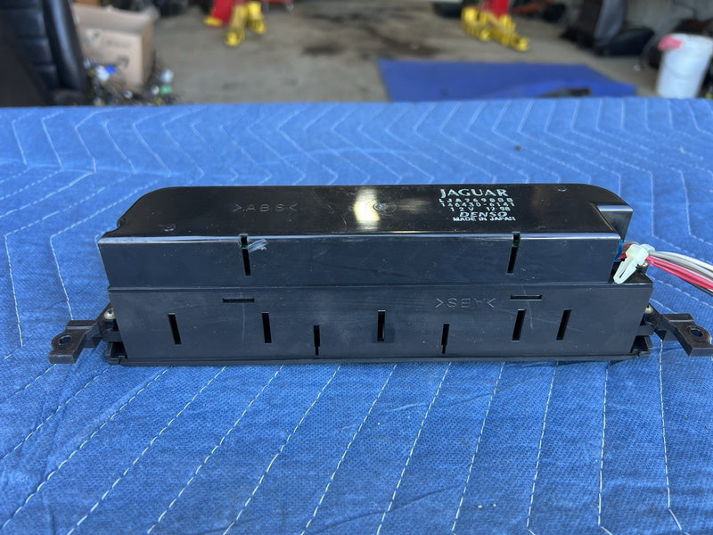 1998-2003 Jaguar XJR XJ8 X308 Temperature Climate Control Unit LJA7690BB #4631E