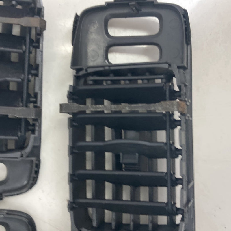 1998-2000 Volvo V70 S70 Right Left Dash HVAC AC Heat Air Vent Set OEM #5182M