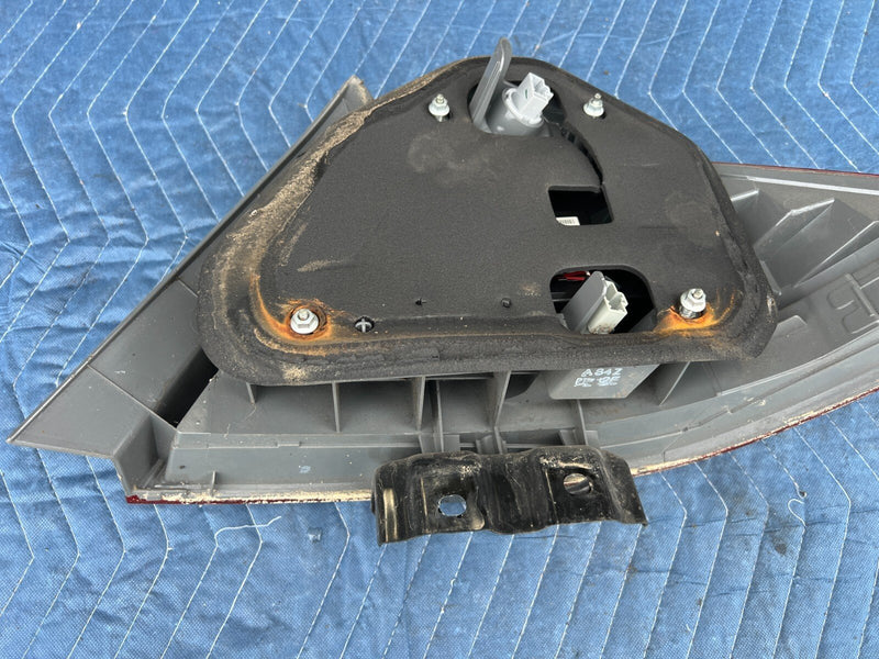2003-2007 Honda Accord Rear Left LH Driver Tail Light Lamp Assembly OEM #1474CN