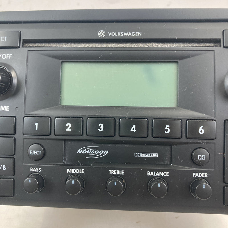 2001-2005 Volkswagen Passat Radio AM FM CD Headunit OEM #5497M