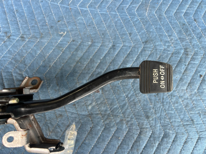 2002-2006  Toyota Camry Emergency Parking Brake Pedal Assembly OEM #118DU