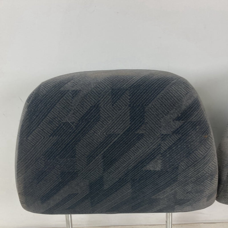 2002-2004 Honda CR-V RD2 Headrest Front Left Right Pair OEM #5094M