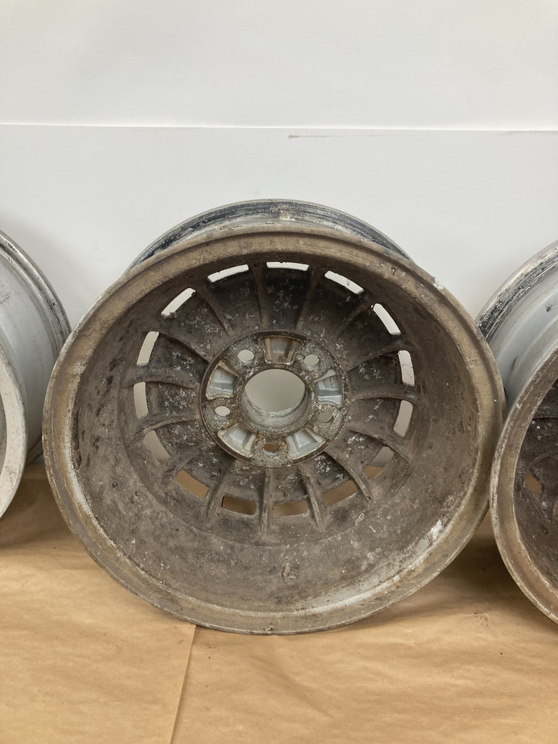 1983 Jaguar XJ6 Series 3.4 - Wheel Set PN: CAC391